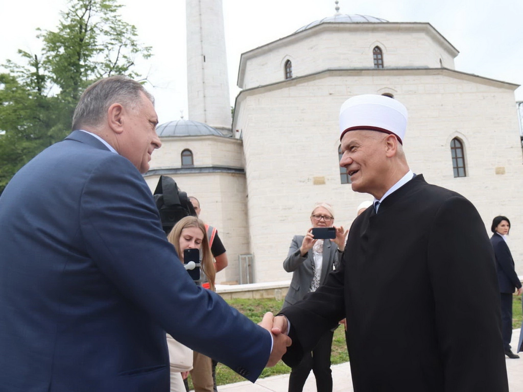 Dodik, Cvijanović i Višković stigli na ceremoniju otvorenja Arnaudija džamije